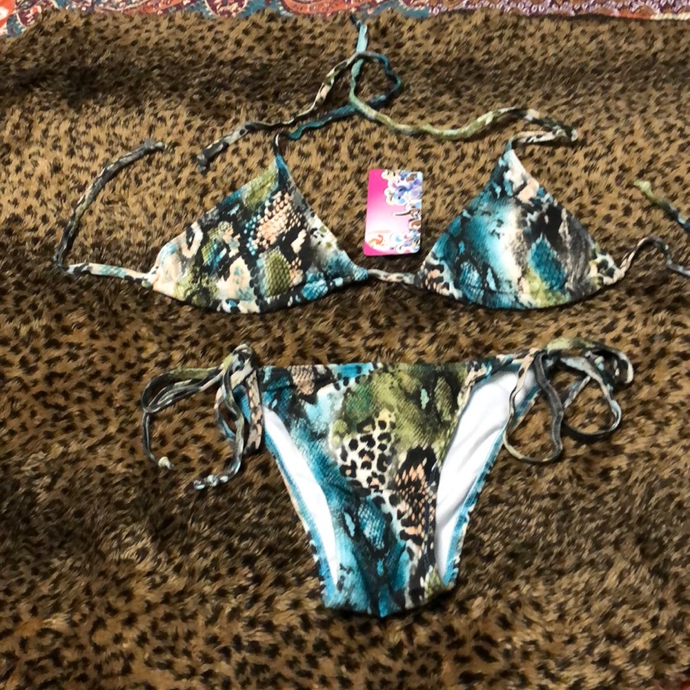 MWT leopard print bikini